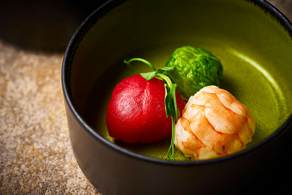 Temari-zushi (ball-shaped sushi)