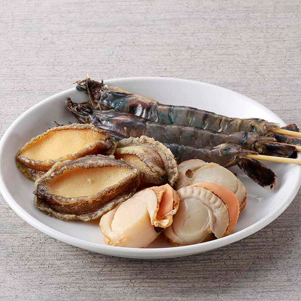 Assorted seafood for grilling